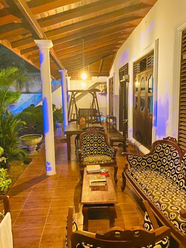 Akash Villa Talaramba Ngoại thất bức ảnh