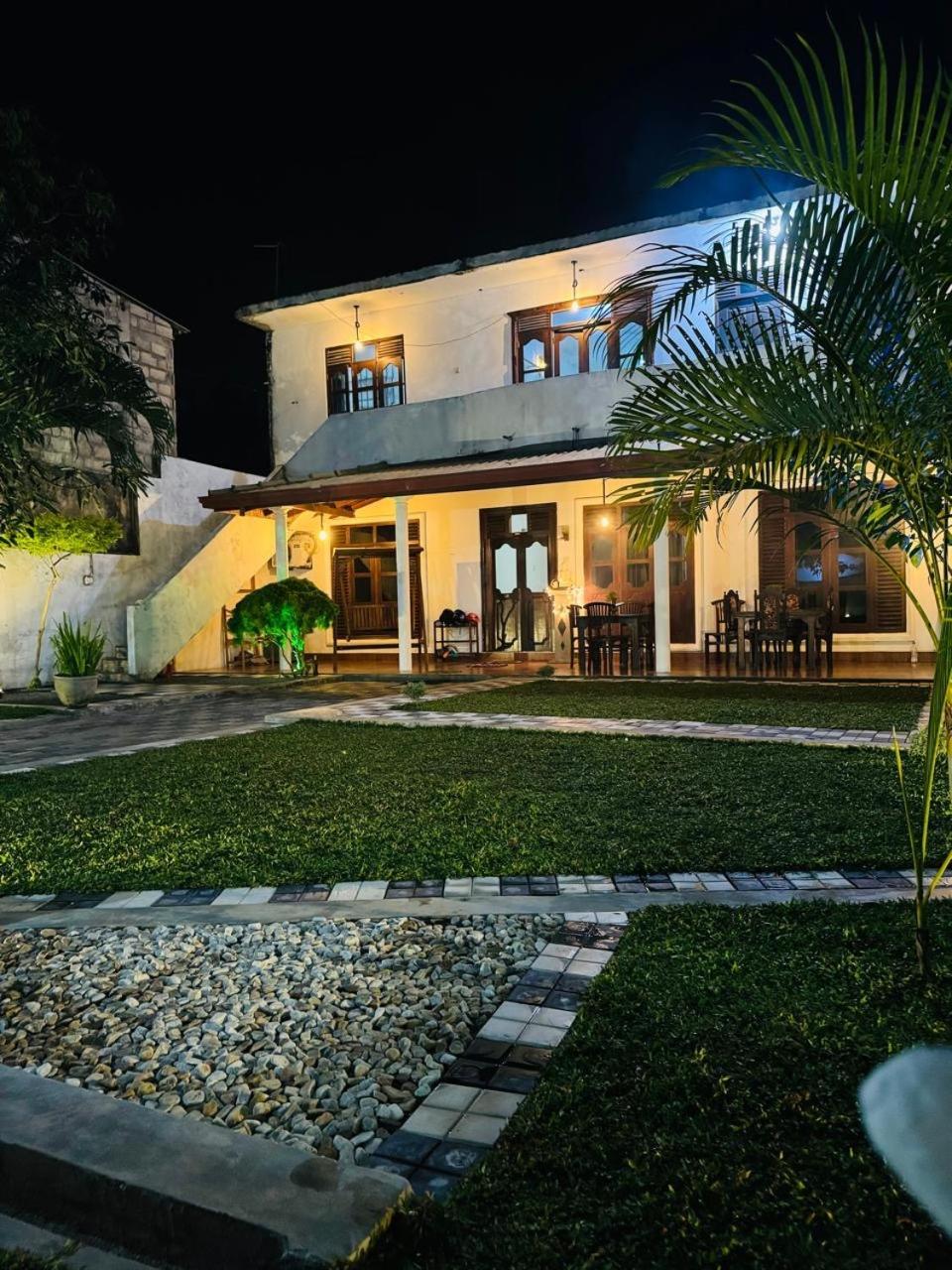Akash Villa Talaramba Ngoại thất bức ảnh