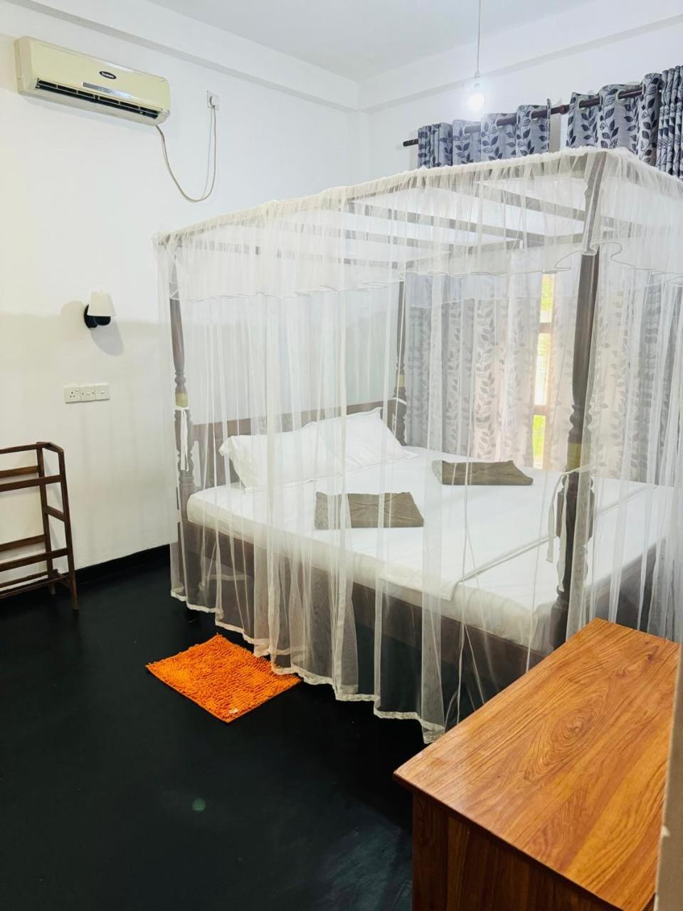Akash Villa Talaramba Ngoại thất bức ảnh